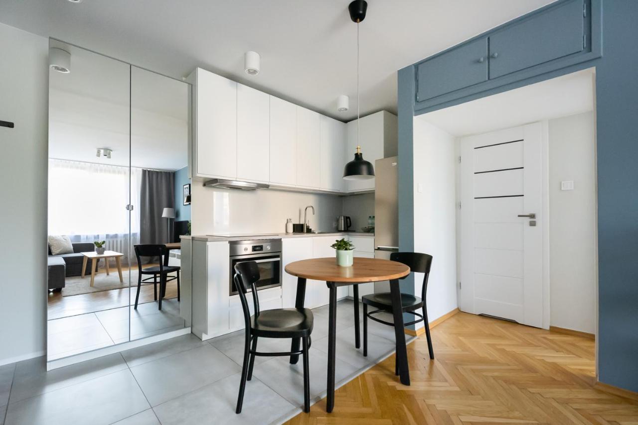 Nowogrodzka Grey Apartment Warsaw Exterior photo