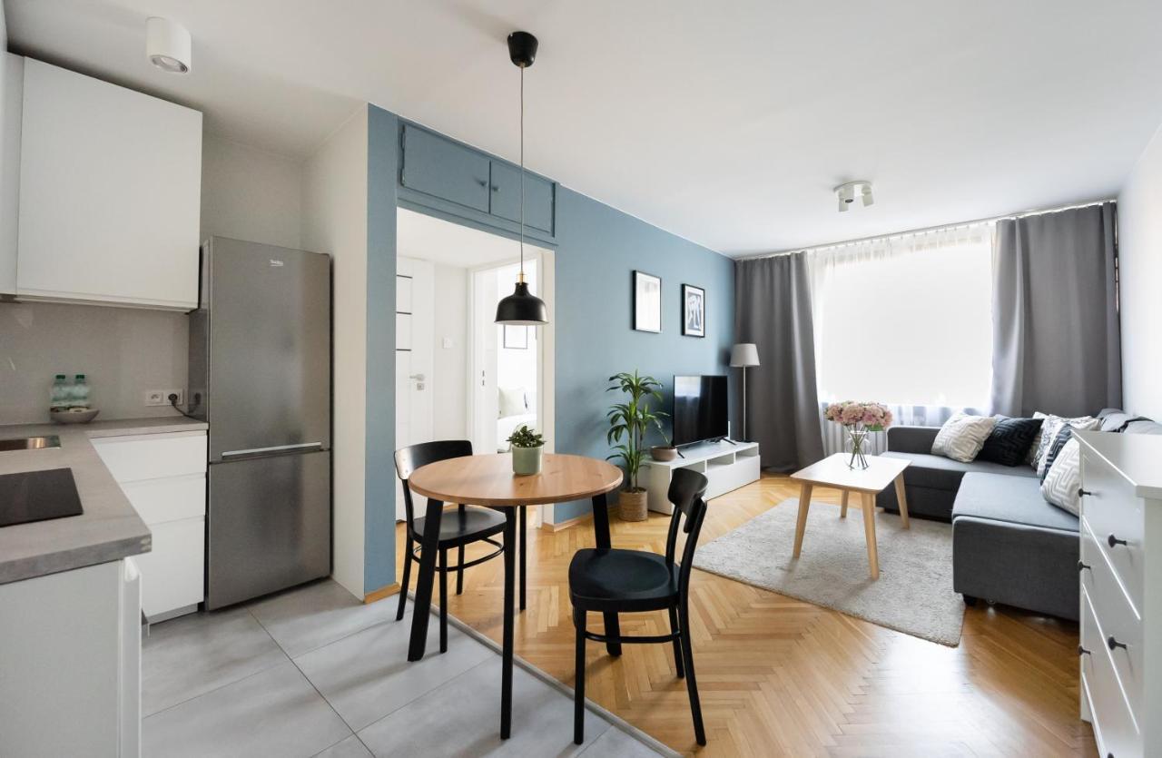 Nowogrodzka Grey Apartment Warsaw Exterior photo