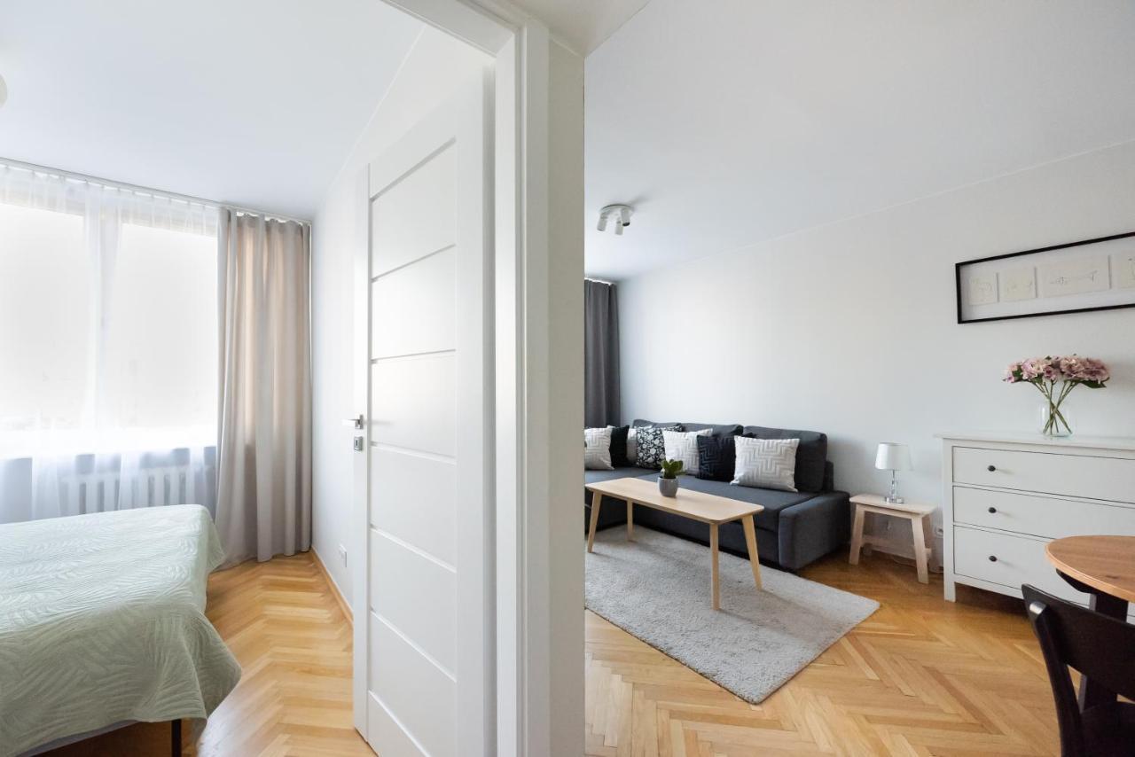 Nowogrodzka Grey Apartment Warsaw Exterior photo