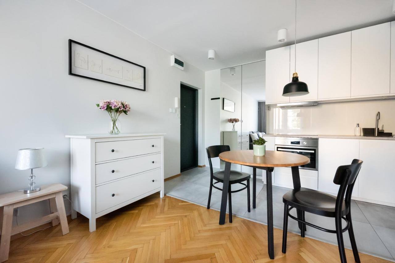 Nowogrodzka Grey Apartment Warsaw Exterior photo